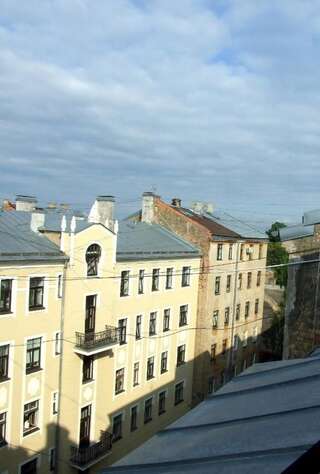 Апартаменты Sunlit Loft Apartment Riga Рига Апартаменты с 2 спальнями-43