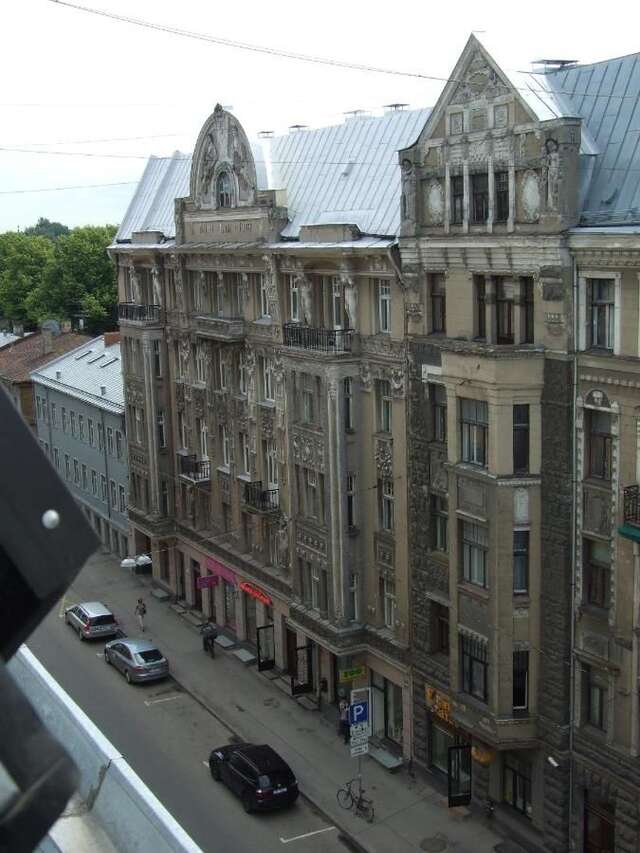 Апартаменты Sunlit Loft Apartment Riga Рига-11